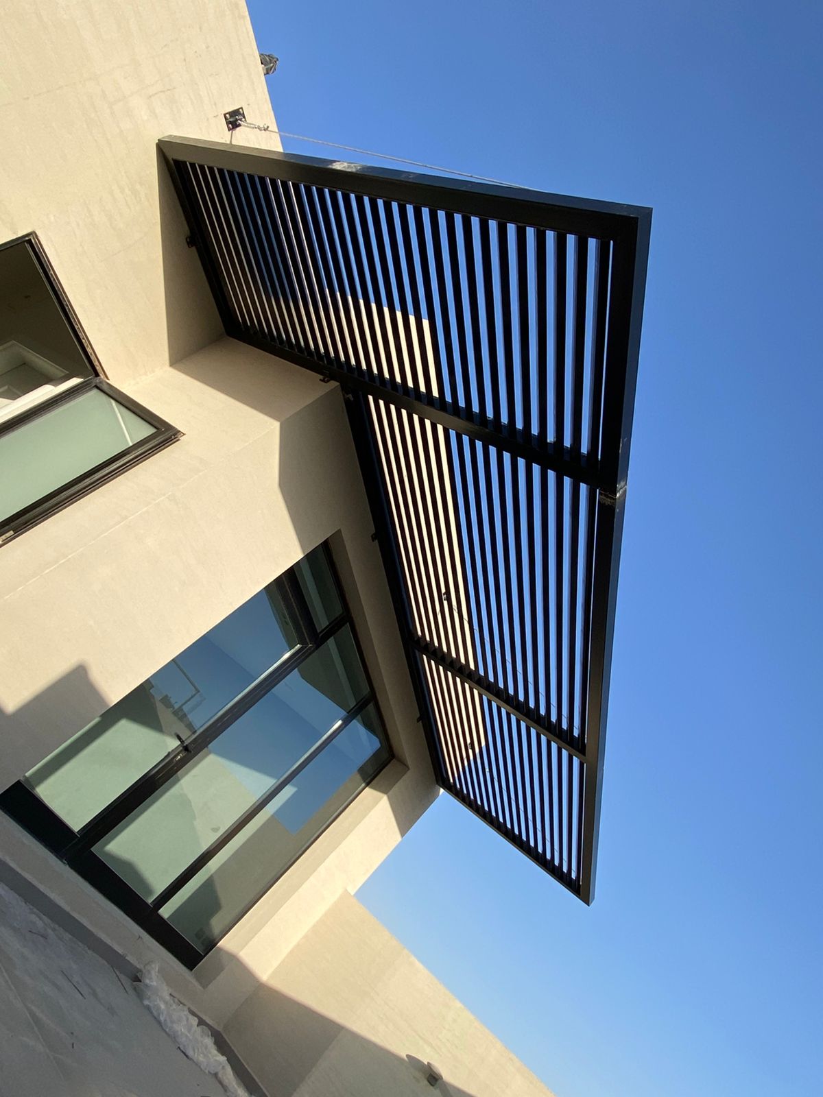 مظلات خشبية